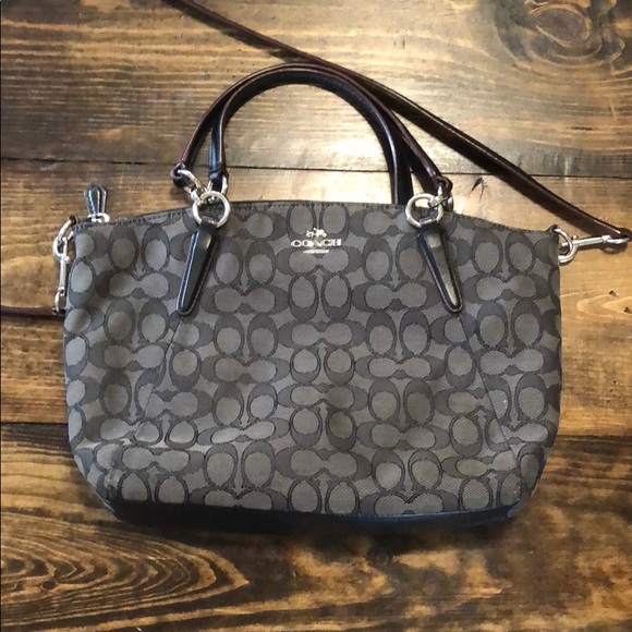 Signature Canvas Black Coach Purse - Picture 2 of 12